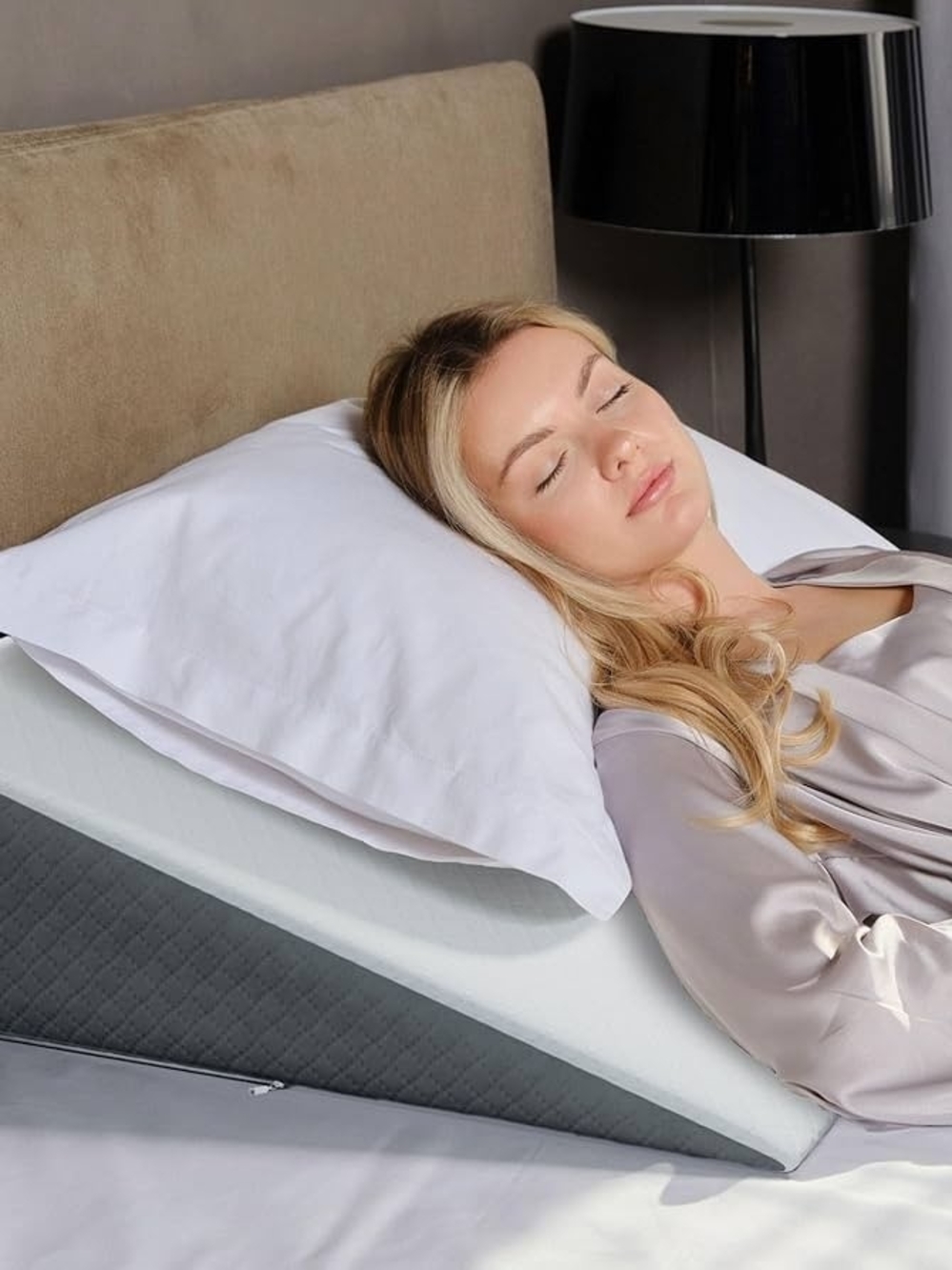 Premium Bed Wedge Pillow - White Support Cushion